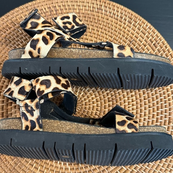 All black brand, jungle low form Leopard Print cow fur Sandals with Black Soles - Picture 7 of 9
